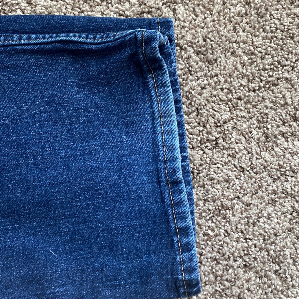 Used Levi’s - Picture 4 of 6